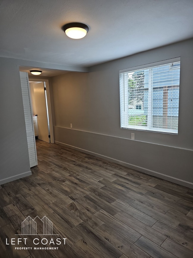 Building Photo - 2322 NW Inlet Ave