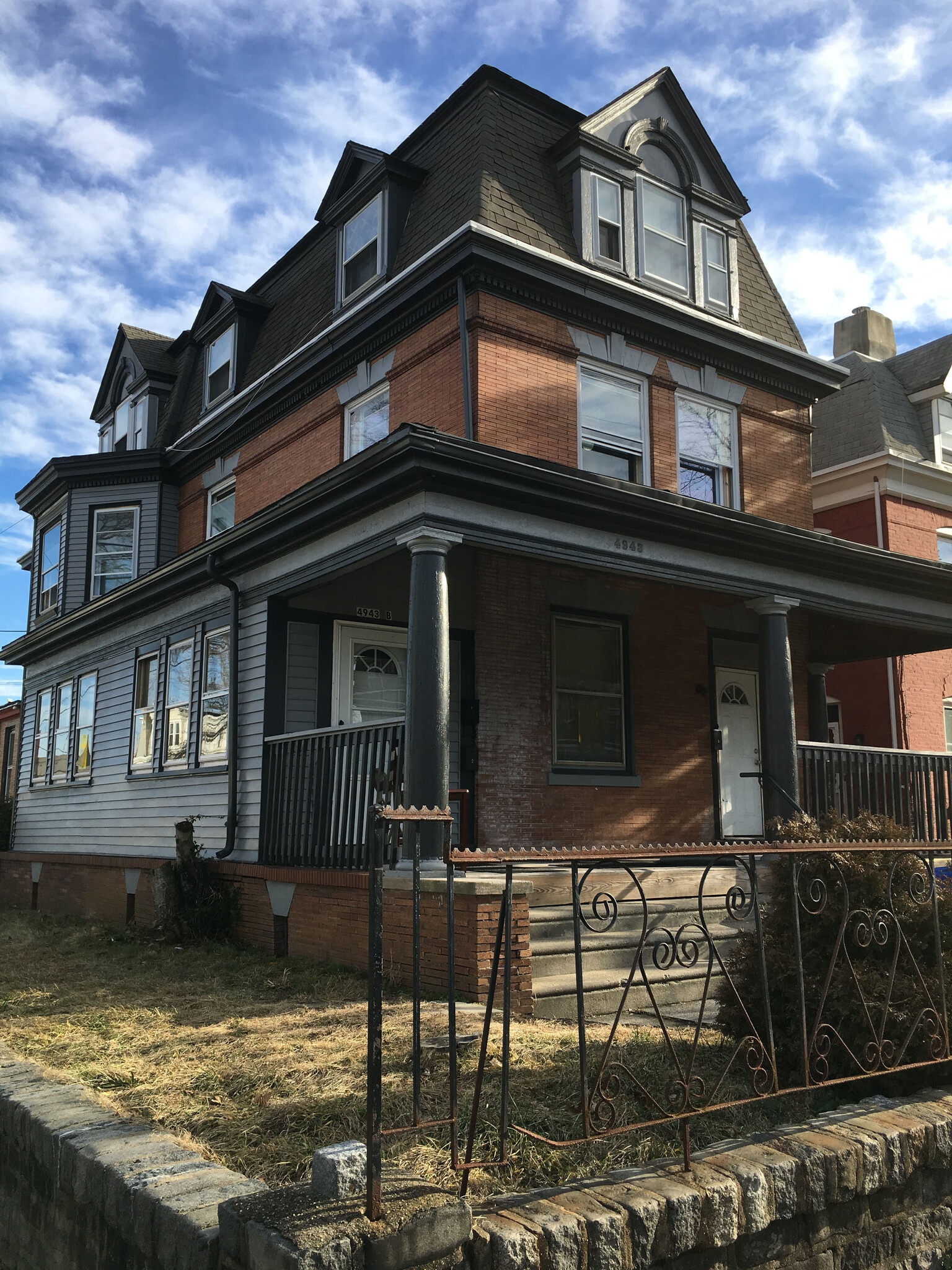Exterior, front - 4943 Penn St