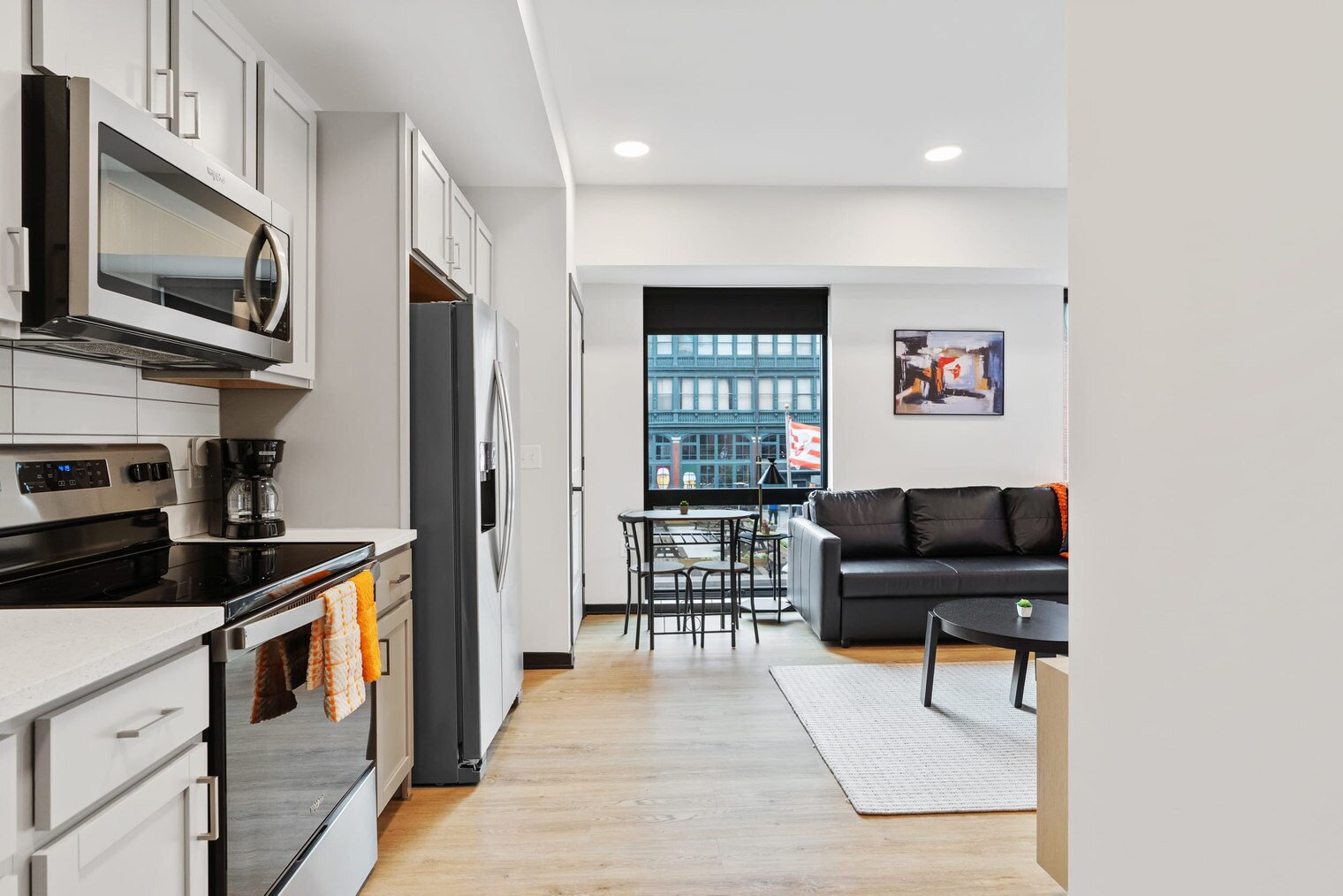 Building Photo - 423 E Michigan St