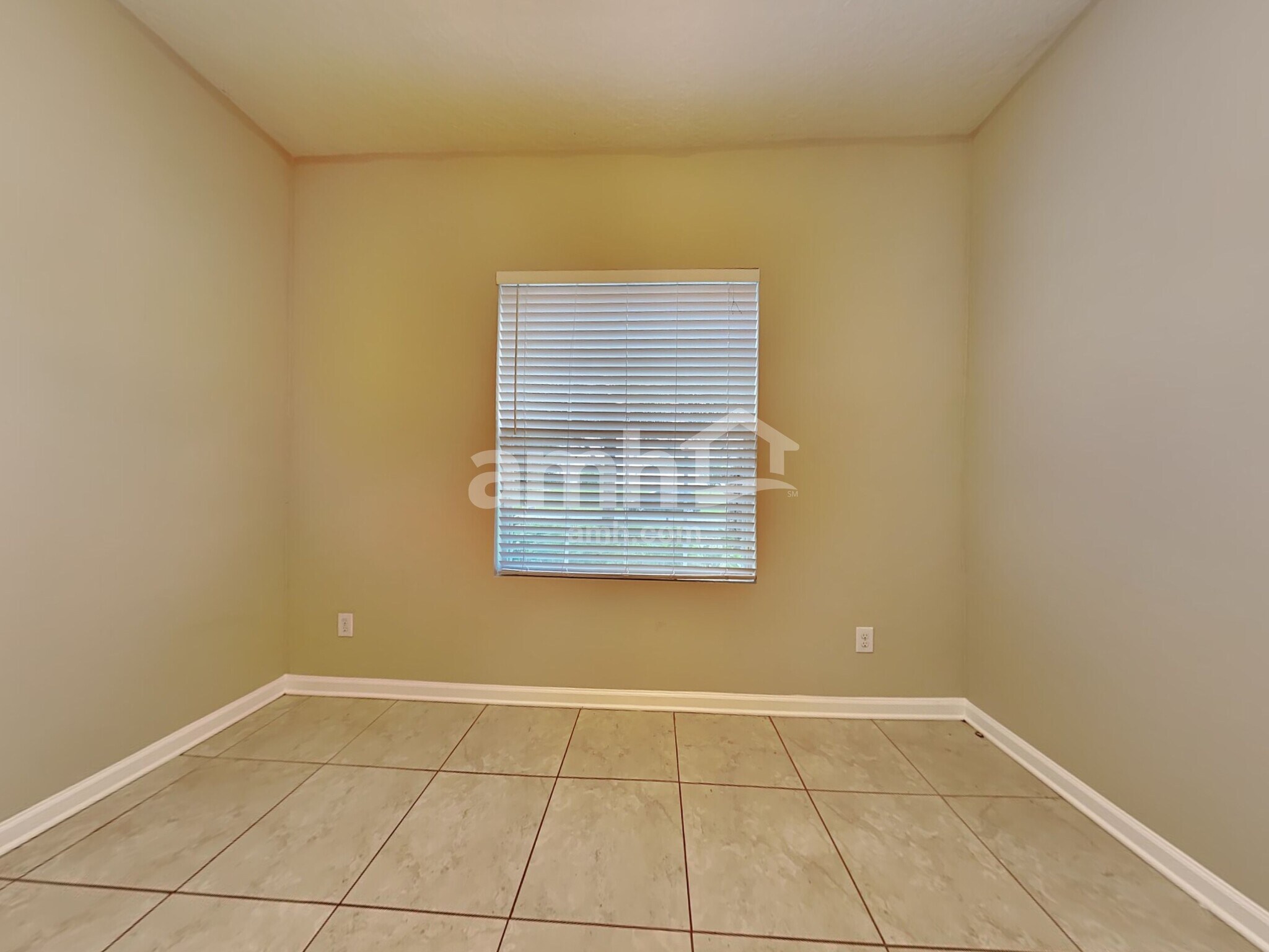 Building Photo - 743 Sunny Stroll Dr