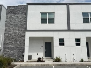 Building Photo - 368 Famagusta Dr