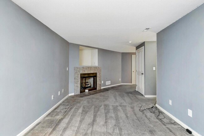 Building Photo - 6479 Walnut Fork Dr