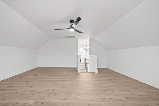 Building Photo - Pet Friendly Three Bedroom with Bonus!