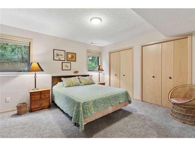 Building Photo - 796 Sunset Dr