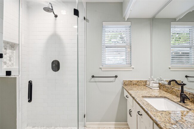 Building Photo - 10714 Piping Rock Ln