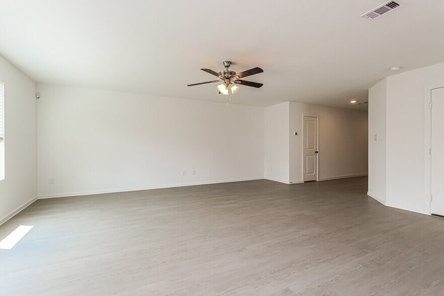 Building Photo - 1718 Lofty Cedar Ct