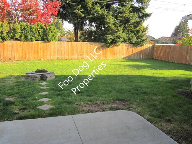 Building Photo - 6670 SW Princess