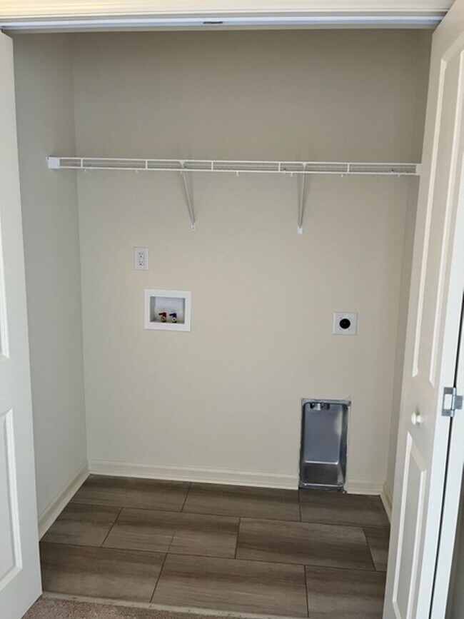 Building Photo - Boyington Place Avail!