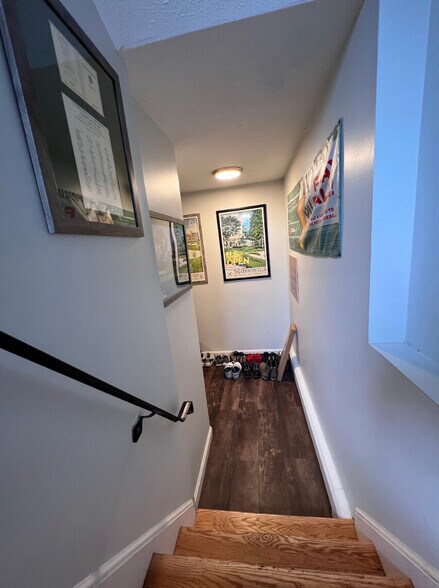 Building Photo - 117 Cowing St