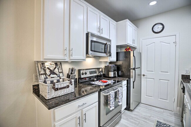 Building Photo - 14145 N 92nd St