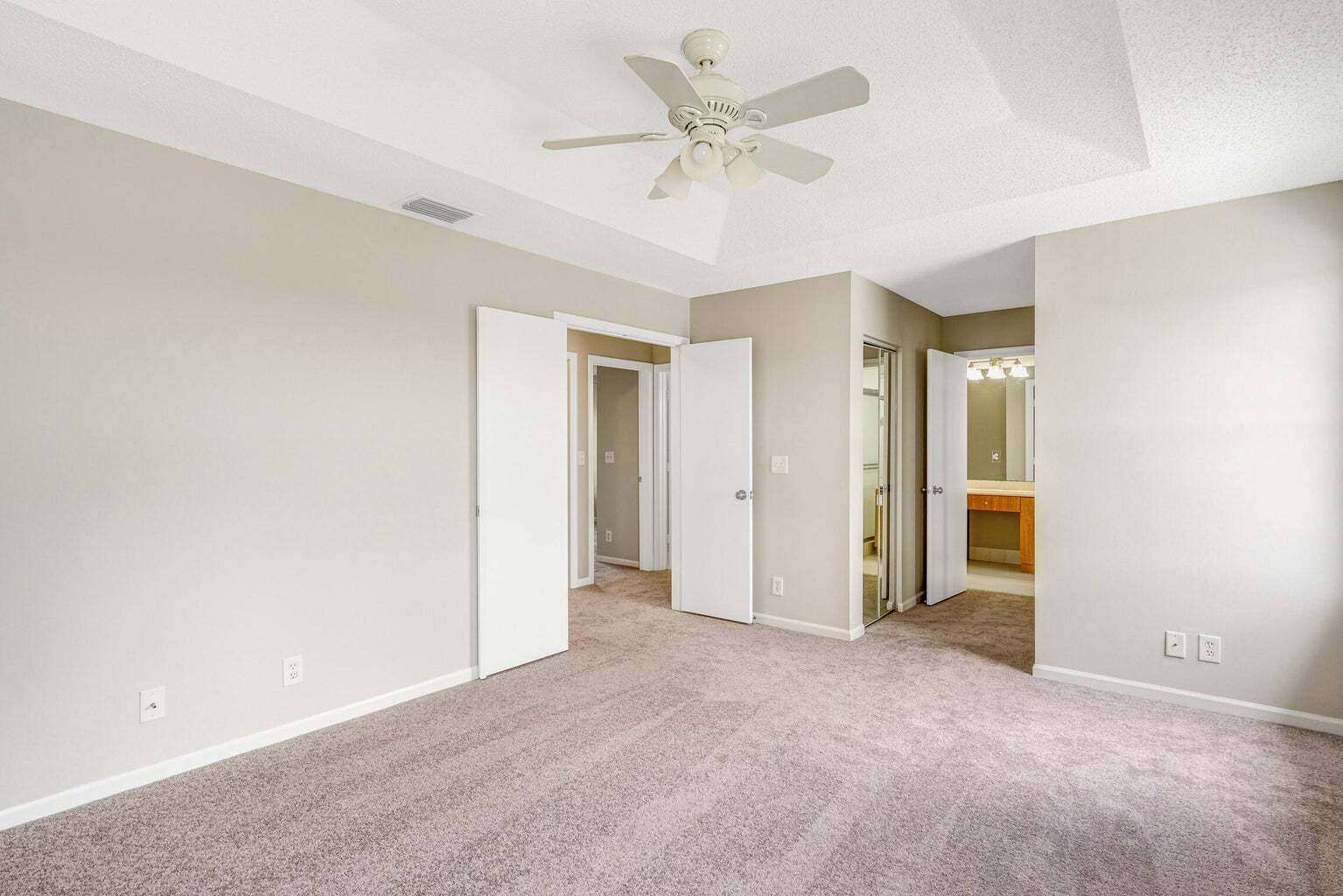 Building Photo - 7787 Springfield Lake Dr