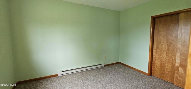 Building Photo - 453 Ridge Ave