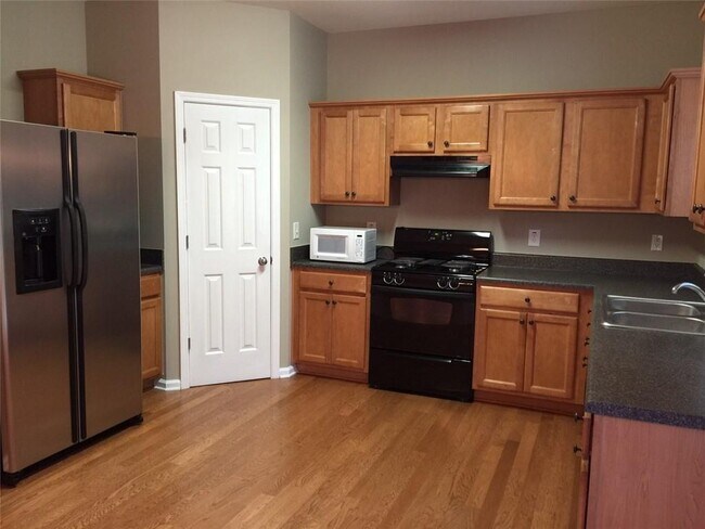 Building Photo - 2164 Executive Dr