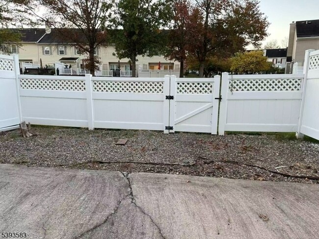 Building Photo - 604 Bayley Ct