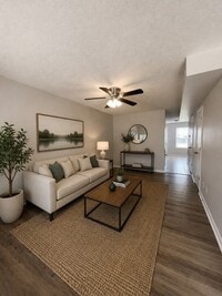 Building Photo - 112 Coyote Ct