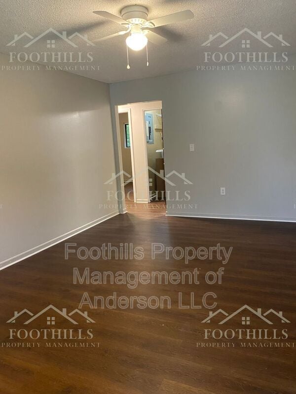 Building Photo - 3910 Seminole Ave