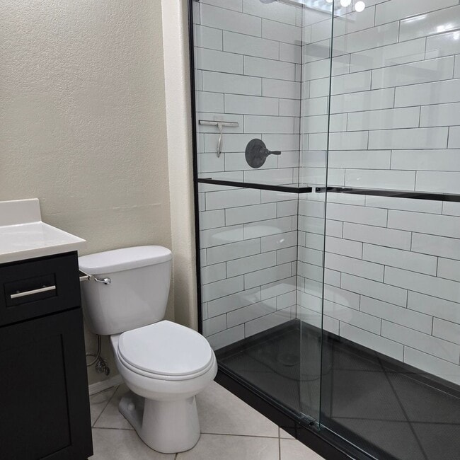 Building Photo - 2 Bedroom 2 Bath in Coyote Lakes