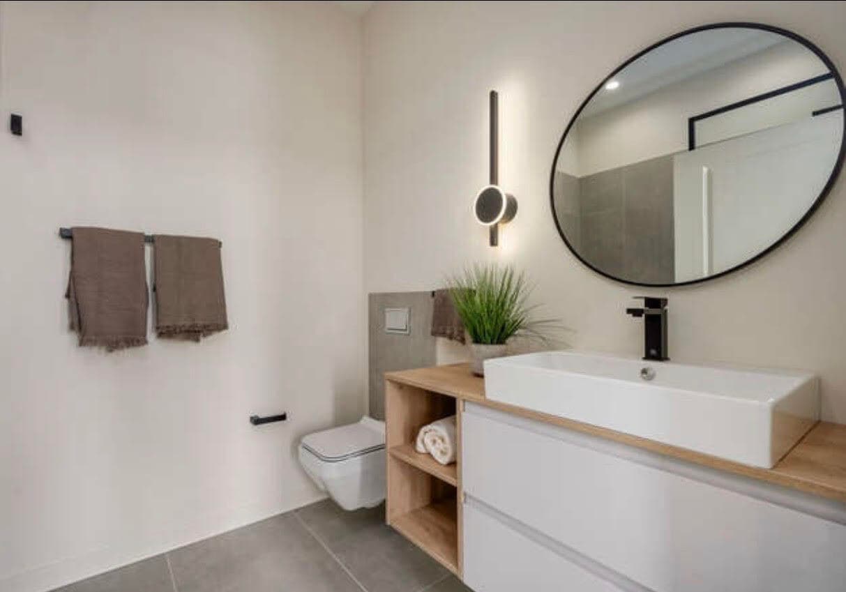 Building Photo - 3207 N Narragansett Ave