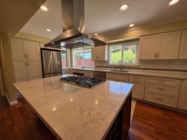 Building Photo - Prestigious Home In Beautiful Del Cerro ~ ...