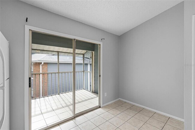 Building Photo - 5441 Lake Margaret Dr