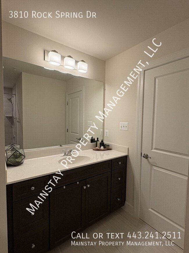 Building Photo - 3810 Rock Spring Dr