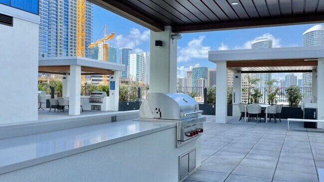 Building Photo - 629 Ke’eaumoku St