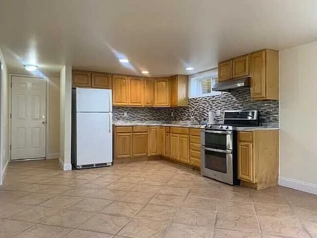Building Photo - For Rent - Charming 2 Bed / 1 Bath Home in Stormville, NY (1,000 Sq Ft)