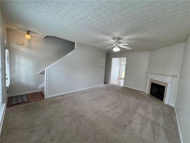 Building Photo - 3609 Beacon Ridge
