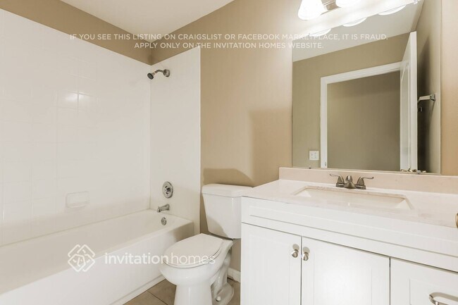 Building Photo - 10206 Hunters Haven Blvd