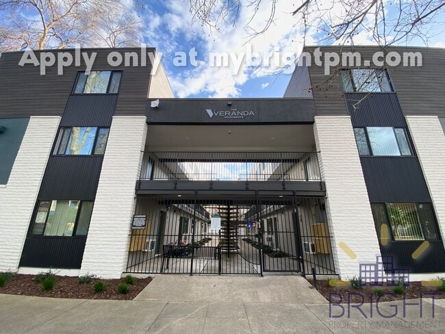 Building Photo - Fully remodeled studio apartment in gated ...