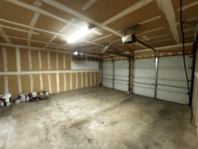 Building Photo - 6106 La Naranja Ln