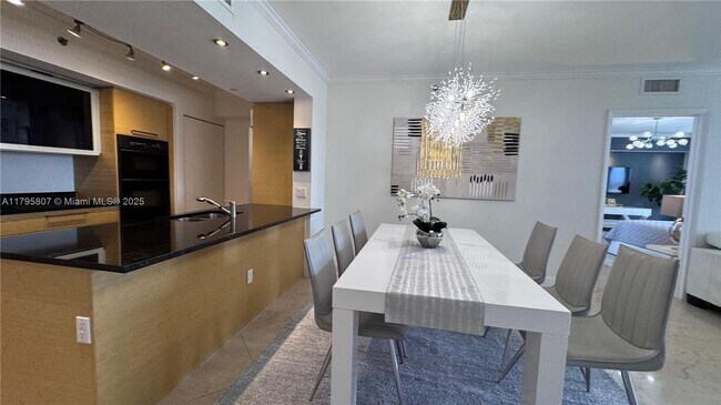 Building Photo - 1830 S Ocean Dr