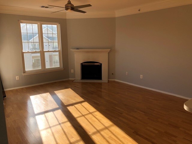 Building Photo - 1570 Spring Gate Dr