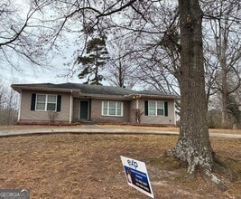 Building Photo - 3704 Bolding Rd