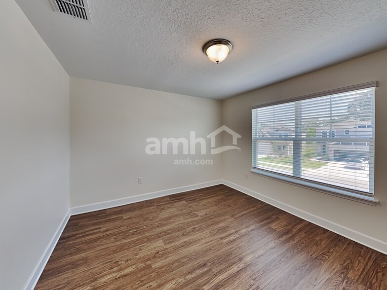 Building Photo - 4622 Reisswood Loop