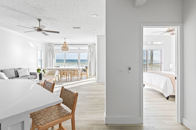 Building Photo - Newly Renovated Beach Front Four Bedroom Home