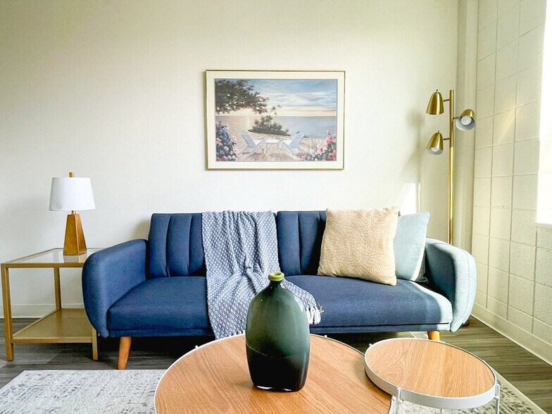 Building Photo - 2515 Burnet Ave