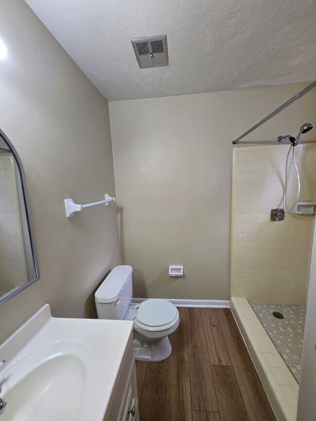 Building Photo - 4402 NW 30th Ter