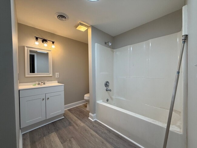 Building Photo - Old Tusculum Rd Apartments