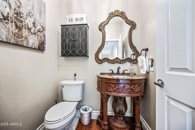 Building Photo - 1817 E Willow Tree Ct