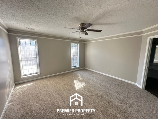 Building Photo - 6739 Pheasant Walk Cove