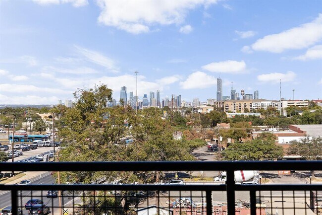 Primary Photo - 4315 S Congress Ave