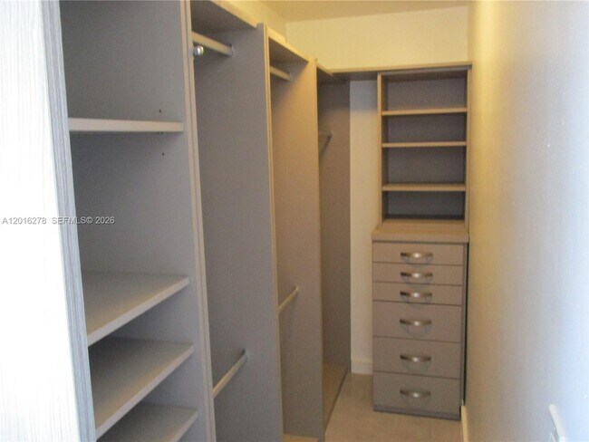 Building Photo - 5313 Collins Ave