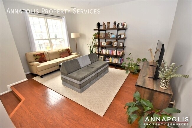 Building Photo - 37 Harbour Heights Dr