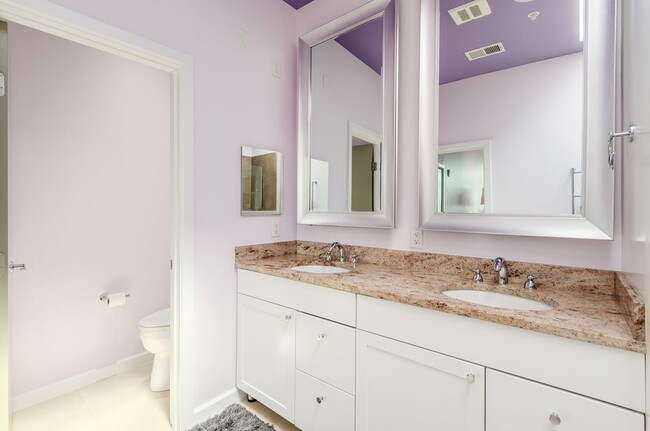 Double sink in master bath - 1300 Northwest Blvd