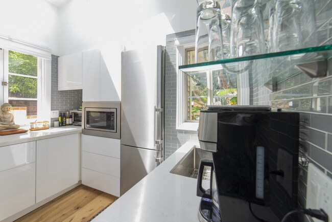 New kitchen - 6122 Glen Tower St