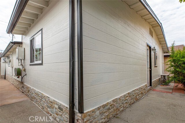 Building Photo - 1125 Stanley Ave