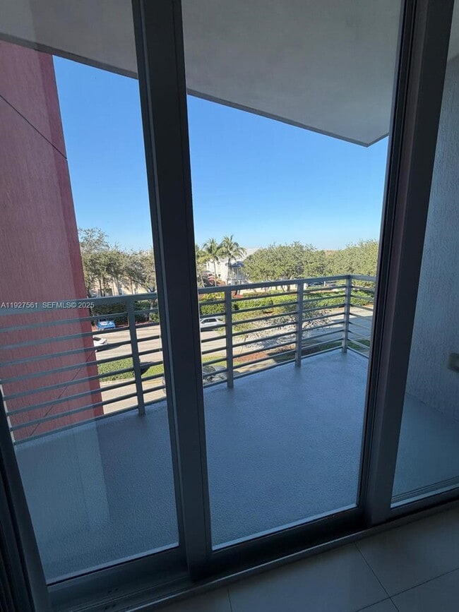 Building Photo - 7661 NW 107th Ave