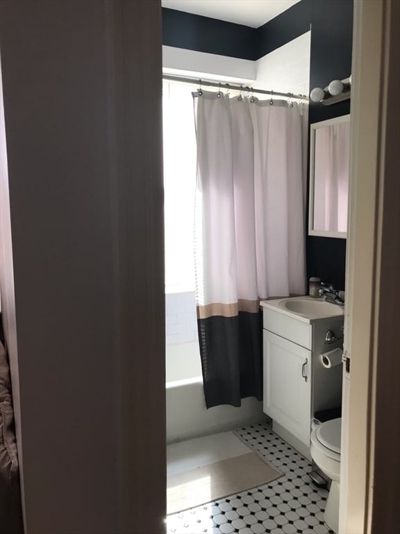 Building Photo - 85 Park Dr