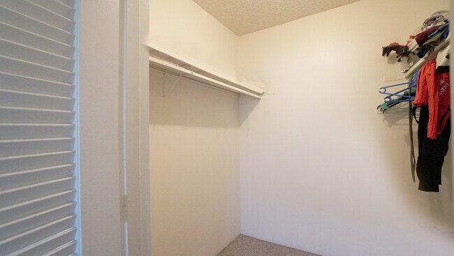 Building Photo - 4670 NW 79th Ave